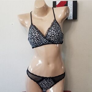 36C Victoria's Secret Black Bra Set